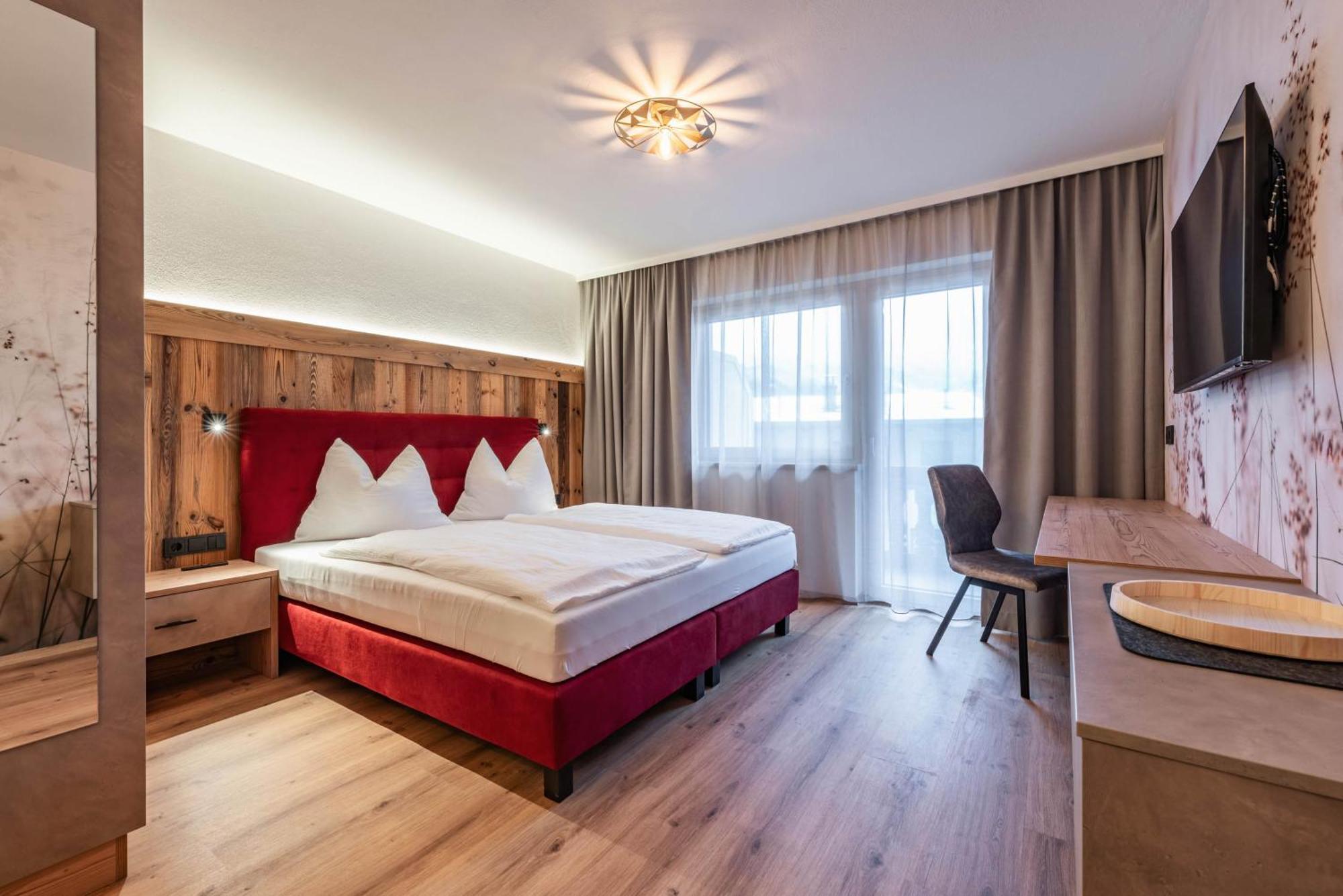 Montana Apartments Mayrhofen Extérieur photo